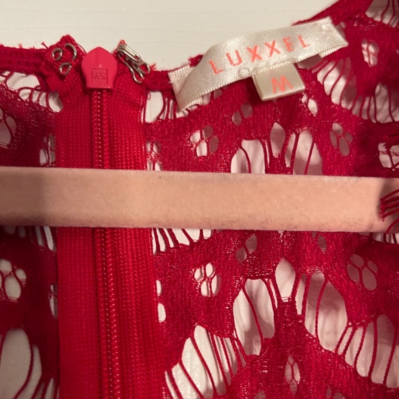 Lulus red lace romper size medium gorgeous! - Picture 2 of 4